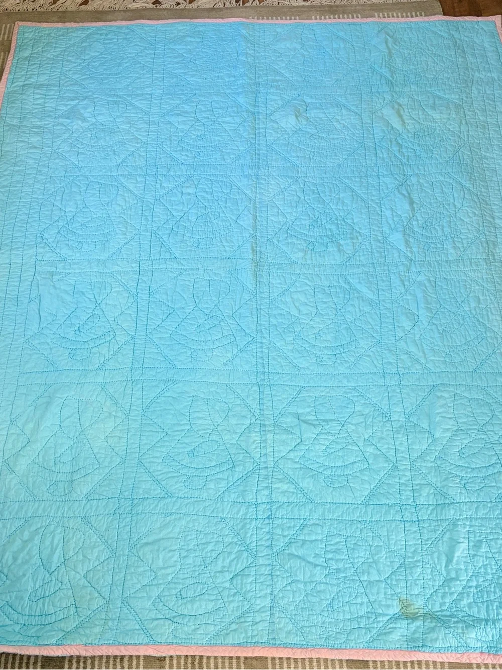 Vintage Sunbonnet Sue Quilt 62x75 - Hand Appliquéd & Quilted - Nursery Quilt